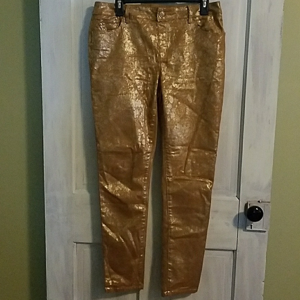 Chico's Metallic Gold Straight Leg Jeans
Waist 31-32”